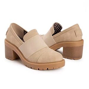 NWOT MUK LUKS oatmeal Lucy Lettie chunky loafers 8